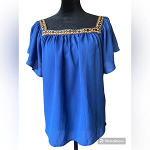 Loness embroidered blue blouse with winged sleeves